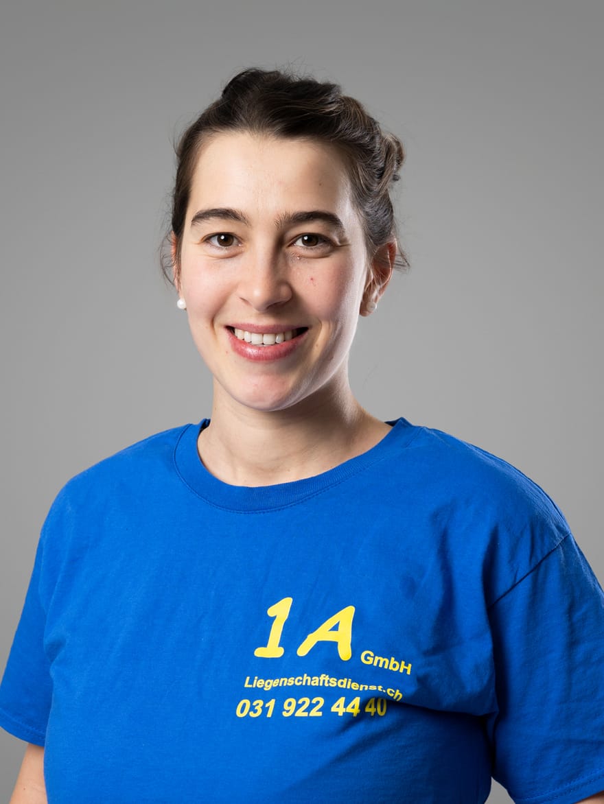 Andrea Schmid, Backoffice