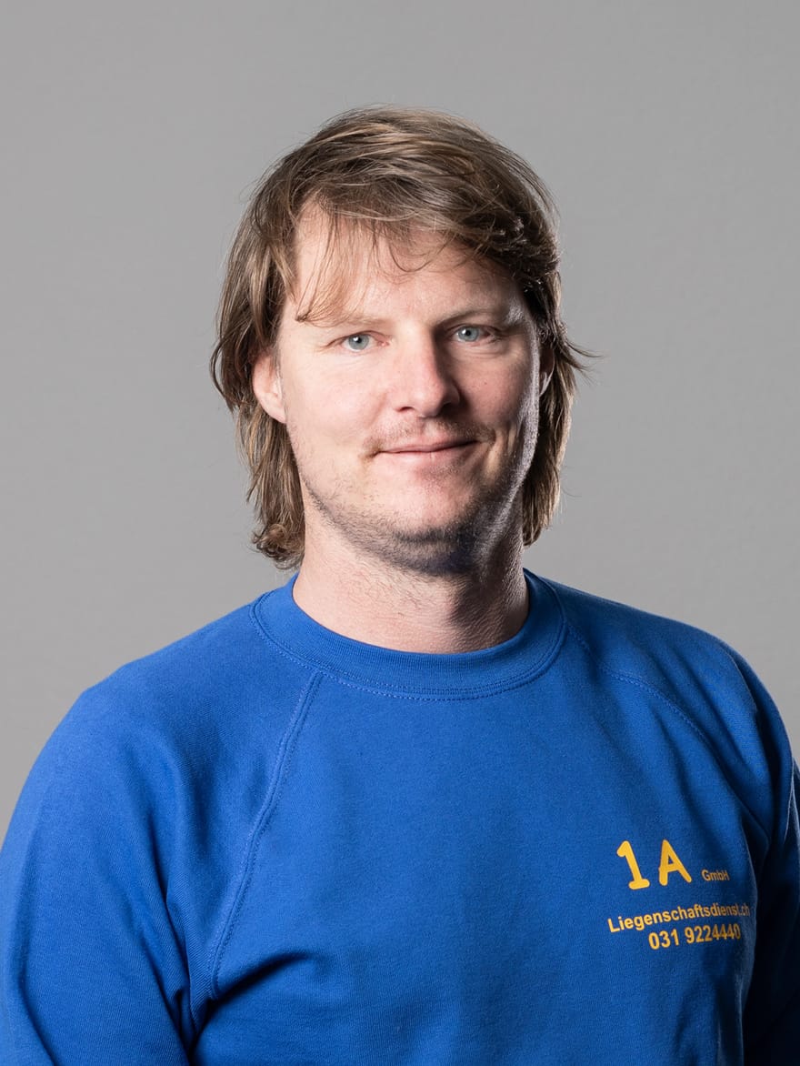 Marc Puhze, Hauswart